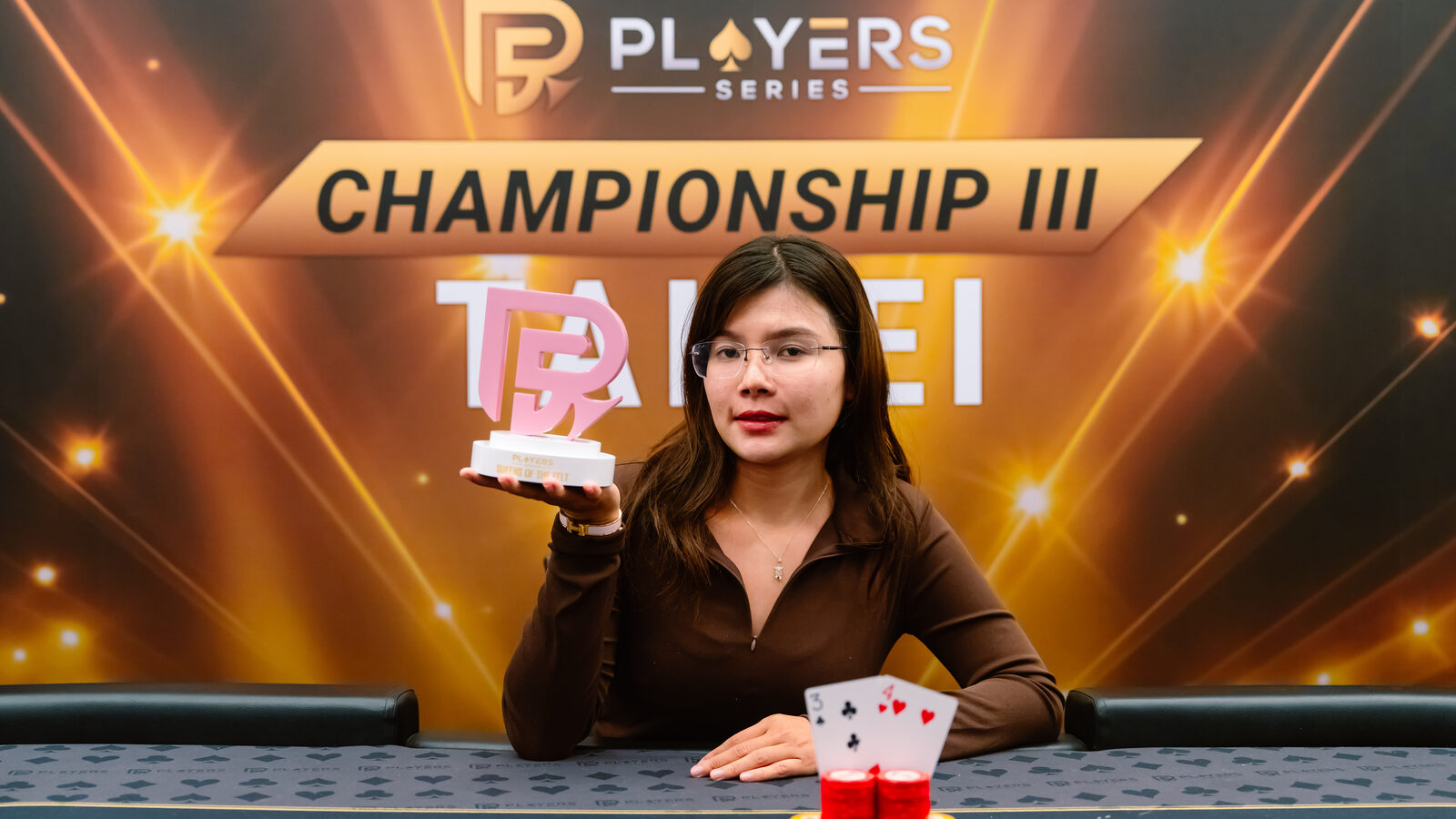 Yotaka Phutiya, champion